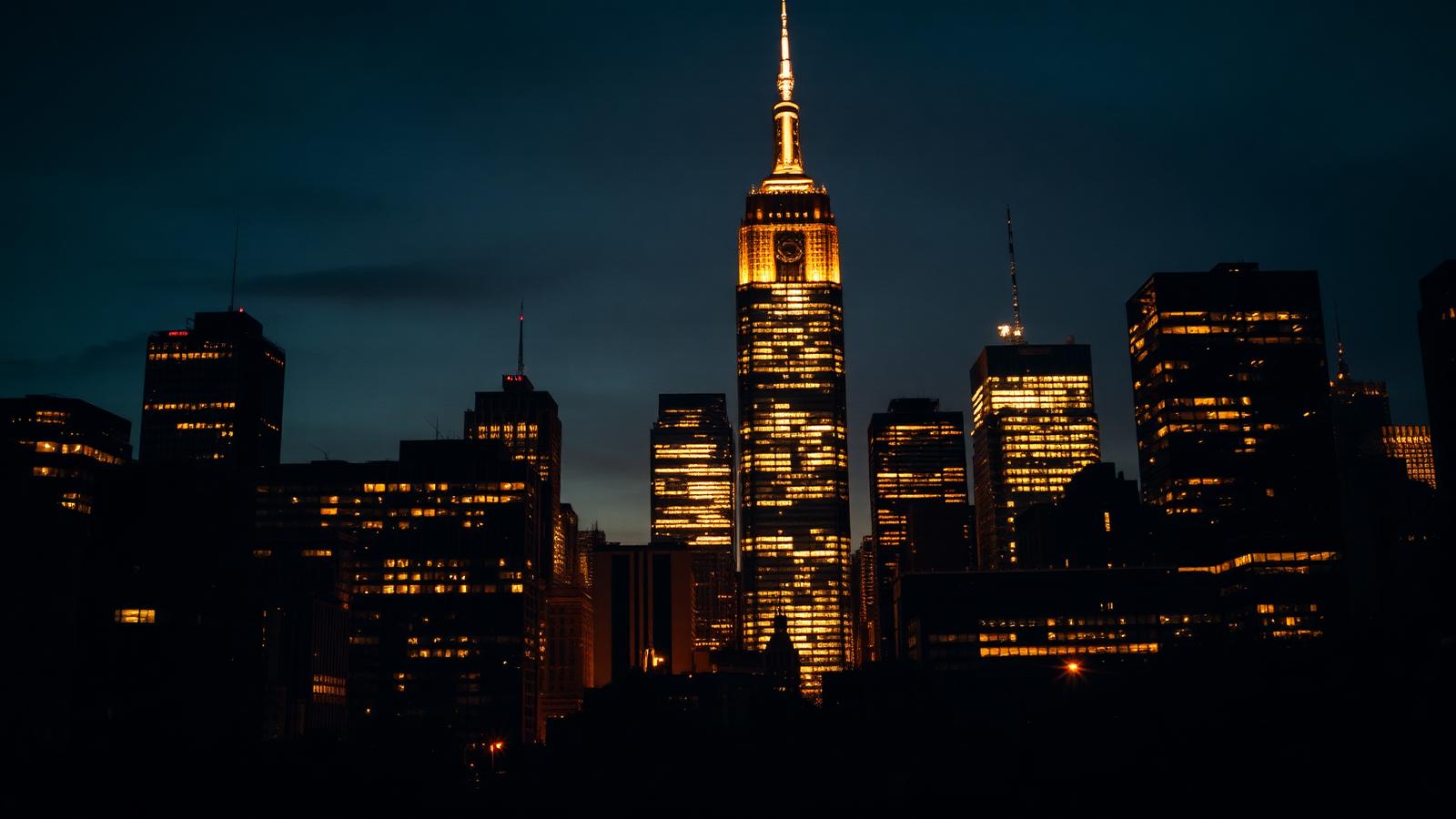 New York City Midtown skyline at dusk near Bryant Park